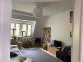 Wohnzimmer - 3 Zimmer Etagenwohnung zum Kaufen in Mannheim