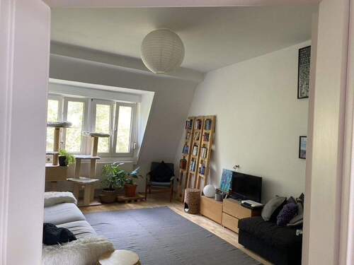 Wohnzimmer - 3 Zimmer Etagenwohnung zum Kaufen in Mannheim
