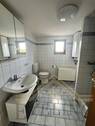 DG Whg. Badezimmer mit Dusche - 