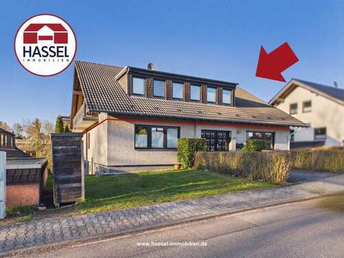 Titelbild - Charmante Dachgeschosswohnung mit Sommerterrasse und viel Privatsphäre im 3-Parteienhaus!