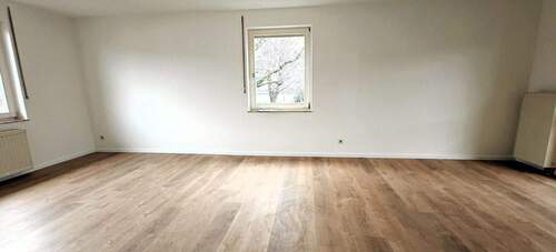 Wohnzimmer - 3 Zimmer Etagenwohnung zur Miete in Lahr/Schwarzwald