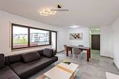 Sonniges Wohnzimmer - 