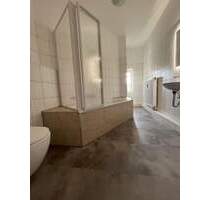 Helle, Teilmöblierte 2-Zimmer-Wohnung mit Einbauküche - Leipzig Böhlitz-Ehrenberg