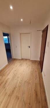 Blick auf Küche und Zimmer 4 - 