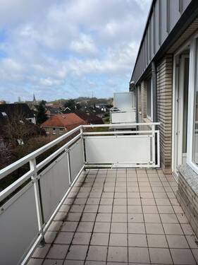 geräumiger Südbalkon - 