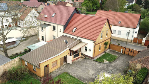 Haus seitlich - 6 Zimmer Doppelhaushälfte zum Kaufen in Muldestausee OT Pouch