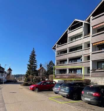 Lage Wohnung - Charmante 2-Zimmer-Oase: Ebenerdig, mit Aussicht, Stellplatz, Sauna & Schwimmbad