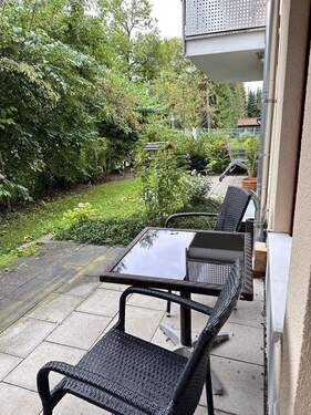 Terrasse mit Grün - 