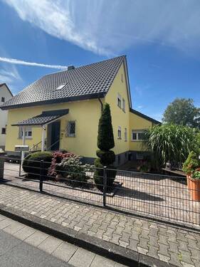 2024-07-18 12.35.29.jpg - ZWEIFAMILIENHAUS AN WIESEN – LEBEN IN UND MIT DER NATUR! GROSSZÜGIGES WOHNEN – ARBEITEN – FREIZEIT IM WUNDERSCHÖNEN GARTENBEREICH