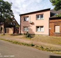 Einfamilienhaus mit Wintergarten, Carport und hübschen Grundstück in Greppin - Bitterfeld-Wolfen