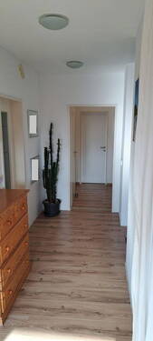 Flur Richtung Schlafzimmer - 