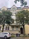 Fassade - IDEAL - Wohnung mit wenig Stufen und Balkon