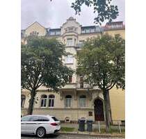 IDEAL - Wohnung mit wenig Stufen und Balkon - Plauen Westend