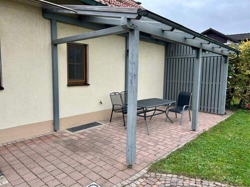 überdachte Nordterrasse - 
