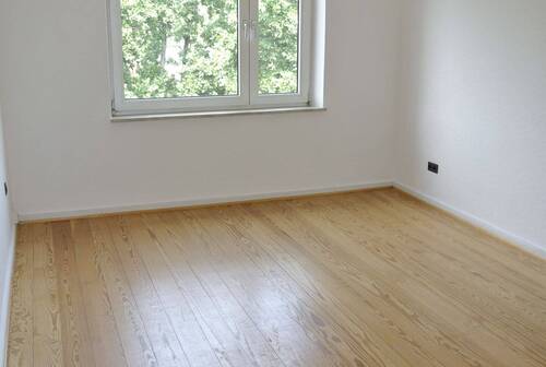 Zimmer 1 - 3 Zimmer Etagenwohnung in Hamburg