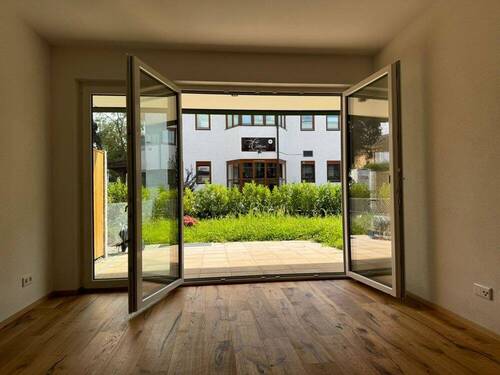 Wohnzimmer - Etagenwohnung mit 63,10 m² in Traunstein zum Kaufen