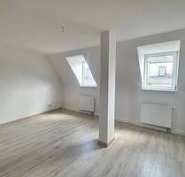 Erstbezug nach Sanierung - 2-Raum-WE im Zentrum - Döbeln