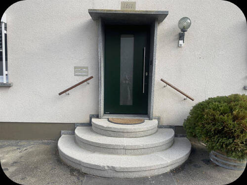 Haustür Wohnung - 3 Zimmer Etagenwohnung zur Miete in Hilzingen