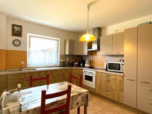 Geräumige Küche mit Essbereich - Einfamilienhaus mit 123,00 m&sup2; in Göttingen zum Kaufen