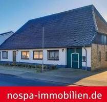 Platzprobleme adé: Historisches Einfamilienhaus auf einem ca. 1.100 m² großen Grundstück - Erfde