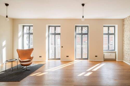 WZ-Fensterfront für Tageslicht - 3 Zimmer Etagenwohnung zum Kaufen in Berlin