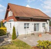 Charmantes Einfamilienhaus mit sonnigem Garten und durchdachter Raumaufteilung - Heroldstatt Ennabeuren