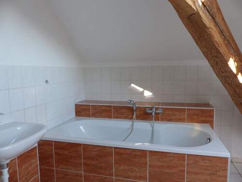 Tageslichtbad mit Wanne B.1 - 