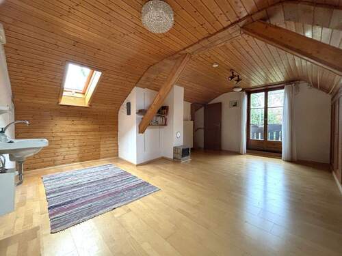 Zimmer - DG (Altbau) - 