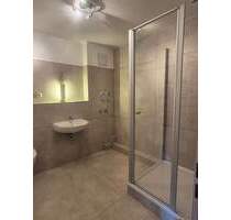 helle, roßzügige 2-Raum-WE mit Balkon, Fahrstuhl, neuem Badezimmer und Stellplatz - Döbeln