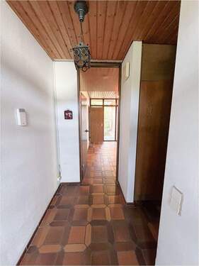 Peter Dondorf Immobilien - Eingang - 6 Zimmer Bungalow in Aachen