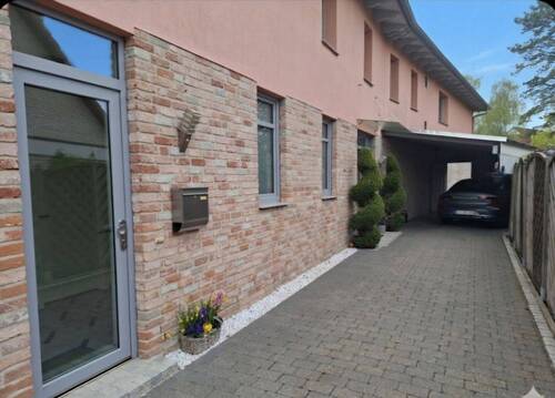 Einfahrt - Doppelhaushälfte mit 147,00 m&sup2; in Wedel zum Kaufen