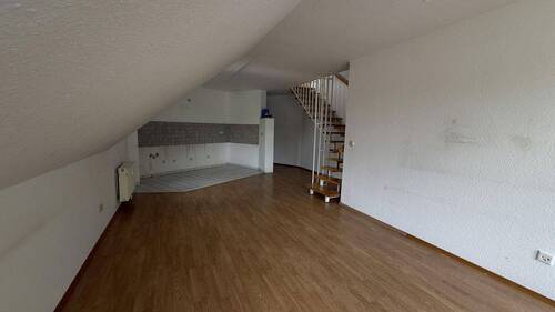 Wohnzimmer - 2 Zimmer Etagenwohnung in Köln
