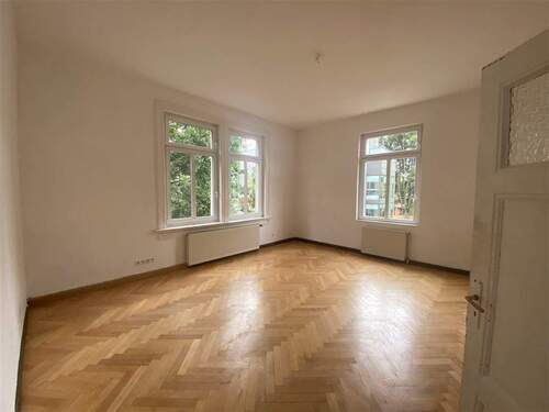 helles großer Wochbereich- Eckwohnzimmer - Weimar* Nordvorstadt* großzügige 3 Zimmer-Whg* Tageslichtbad* G-WC* EBK abkaufbar