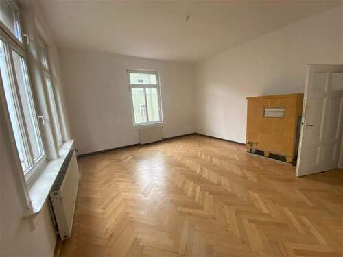 Blick ins WZ-der Ofen ist nur noch Zierde - 