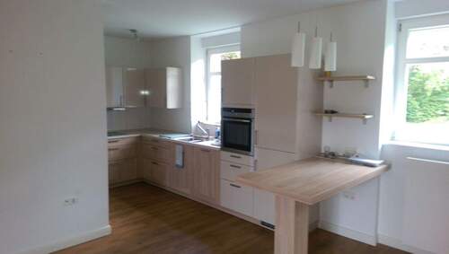 Küche.jpg - Attraktive 2 - Zimmerwohnung in zentraler Lage mit Einbauküche und Terrasse