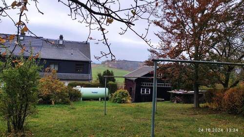 Außenansicht von Norden - 5 Zimmer Doppelhaushälfte zum Kaufen in Bösenbrunn/Schönbrunn