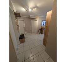 Schöne, lichtdurchflutete 4-Zimmerwohnung mit Balkon und Tiefgaragenstellplatz in Wolkersdorf - Schwabach