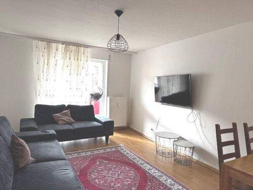 Wohnzimmer - 2 Zimmer Etagenwohnung zum Kaufen in Mannheim