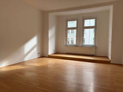 Wohnen.JPG - Großzügige 3-Zimmer-Wohnung mit Balkon und Garage im Herzen von Gera