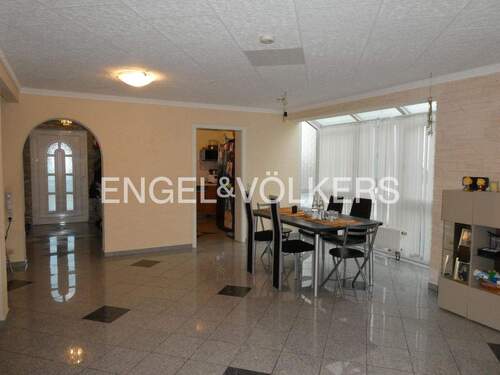 Essbereich im EG - Charmante Doppelhaushälfte mit Wohlfühlatmosphäre in Bodelshausen