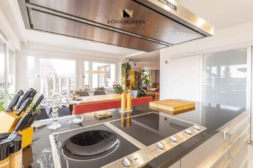 Küche, Blick zum Essbereich - 