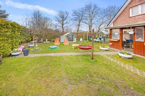 Garten - Ruhiges Wohnen mit Perspektive. Einfamilienhaus mit Einliegerwohnung
