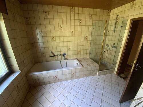 Badezimmer II - 