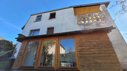 Giebelseite mit Windfang - 4 Zimmer Doppelhaushälfte zum Kaufen in Rodewisch