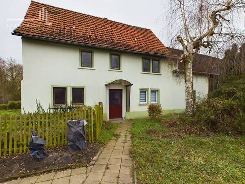 CAM03352G0-PR0039-STILL001 - Sofortkauf-Angebot: Handwerker aufgepasst, Einfamilienhaus mit Scheune und großem Grundstück zu verkaufen