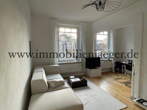 Wohnzimmer 1 - 2 Zimmer Etagenwohnung zur Miete in Hamburg