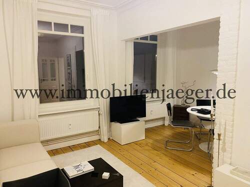 Wohzimmer Durchbruch - 2 Zimmer Etagenwohnung in Hamburg