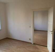 tolle 2 Raum-Whg. mit Balkon * Laminat* Tageslichtbad in Dölitz* ab sofort - Leipzig Dölitz-Dösen