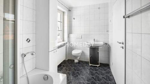 1. OG Badezimmer 2 - 