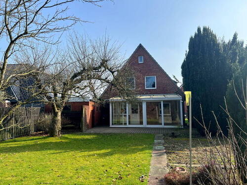 Im Garten - 6 Zimmer Einfamilienhaus zum Kaufen in Glückstadt